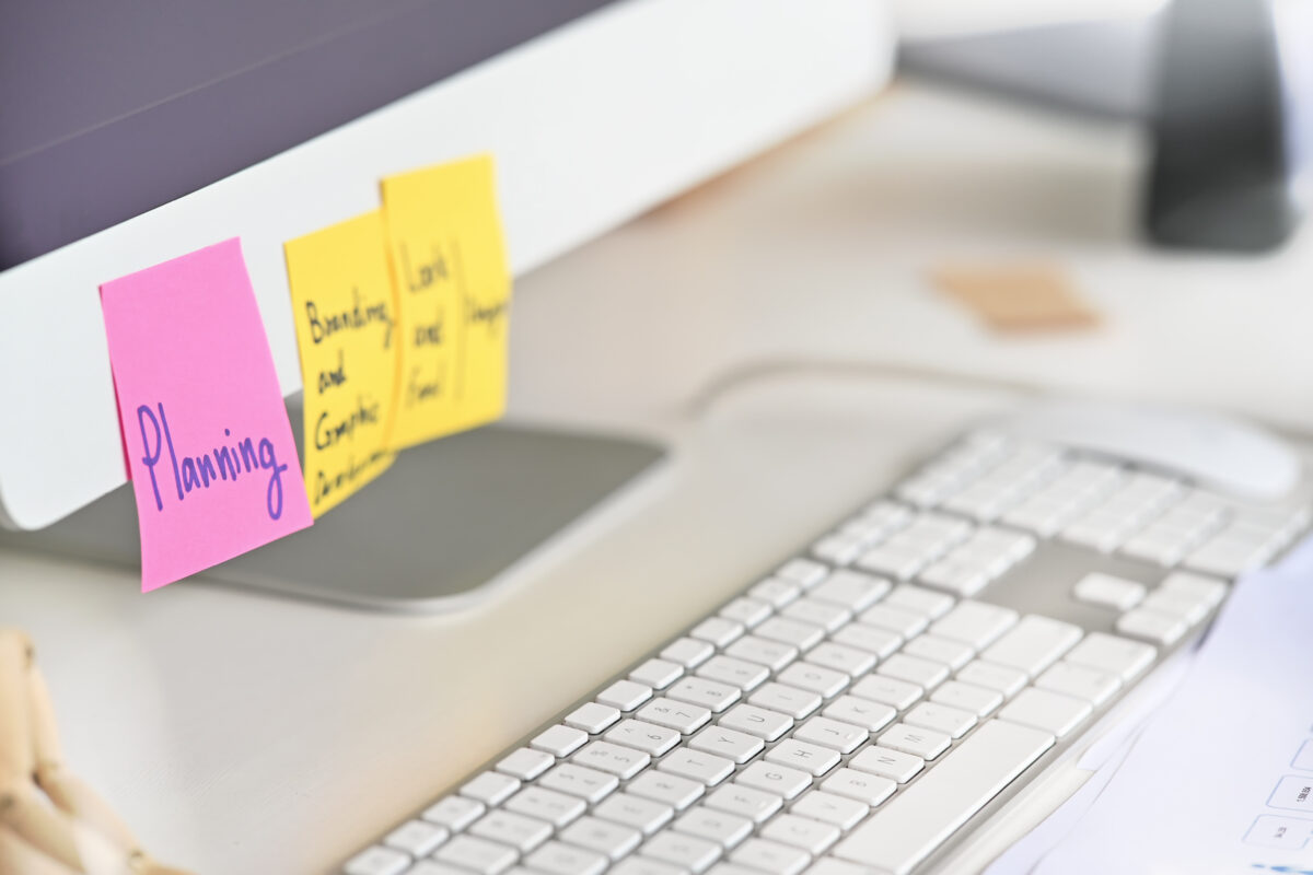 Visibility: Sticky notes on computer